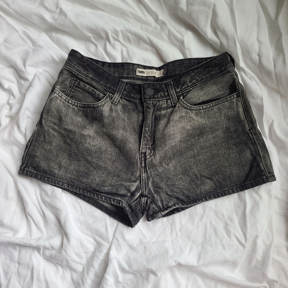 Levi's High Rise Denim Shorts - Picture 3 of 7
